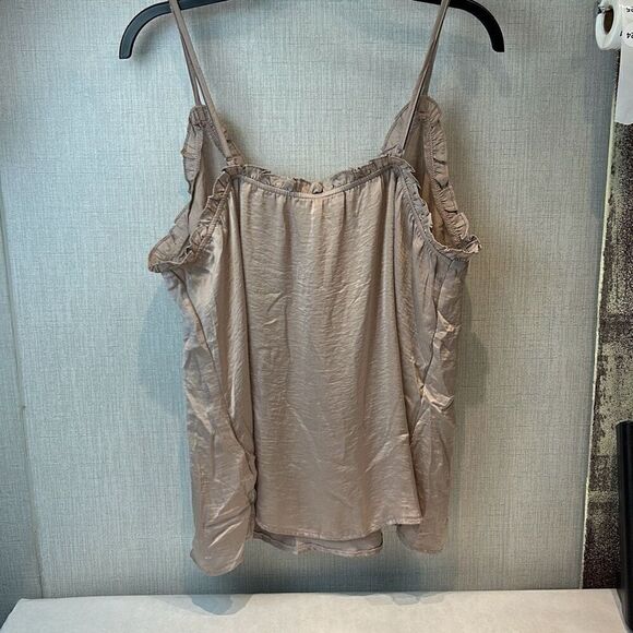 NEW Womens Fashion Tank Cami Top Sz 2XL Neutral Lt Brown Adjustable Straps Ruffl - Picture 3 of 5